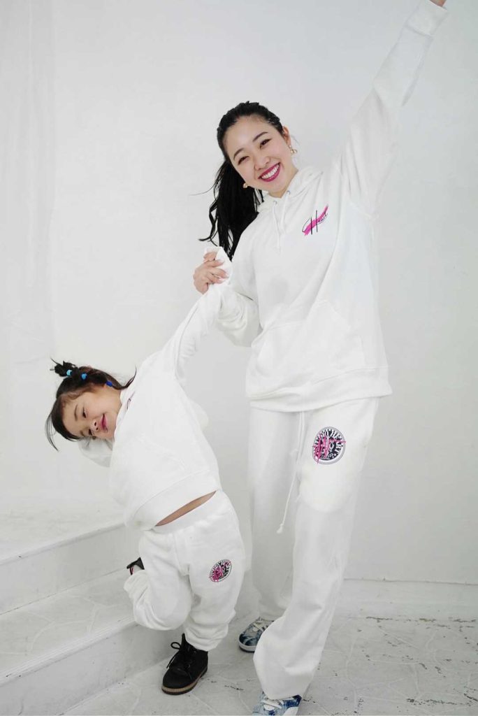 パーカーホワイト