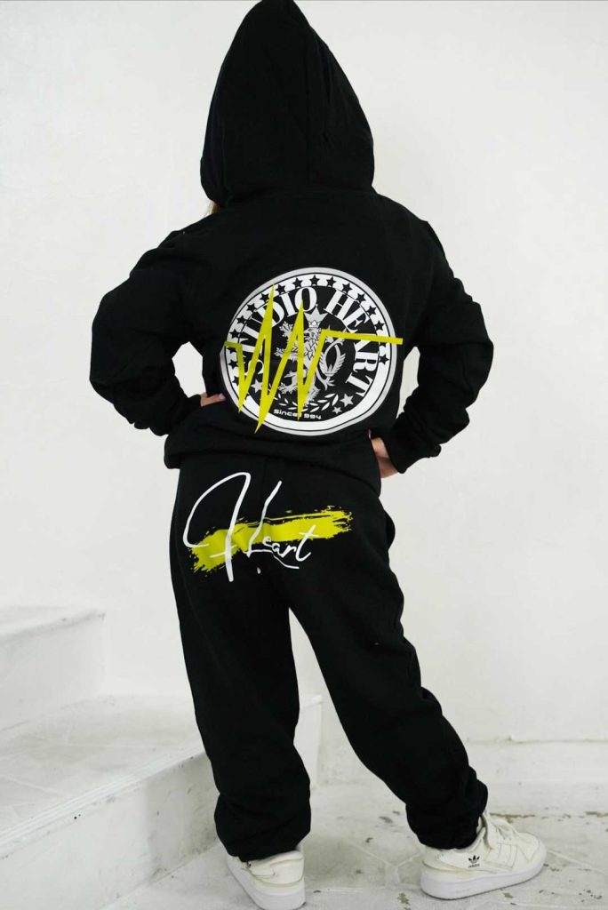 パンツブラック