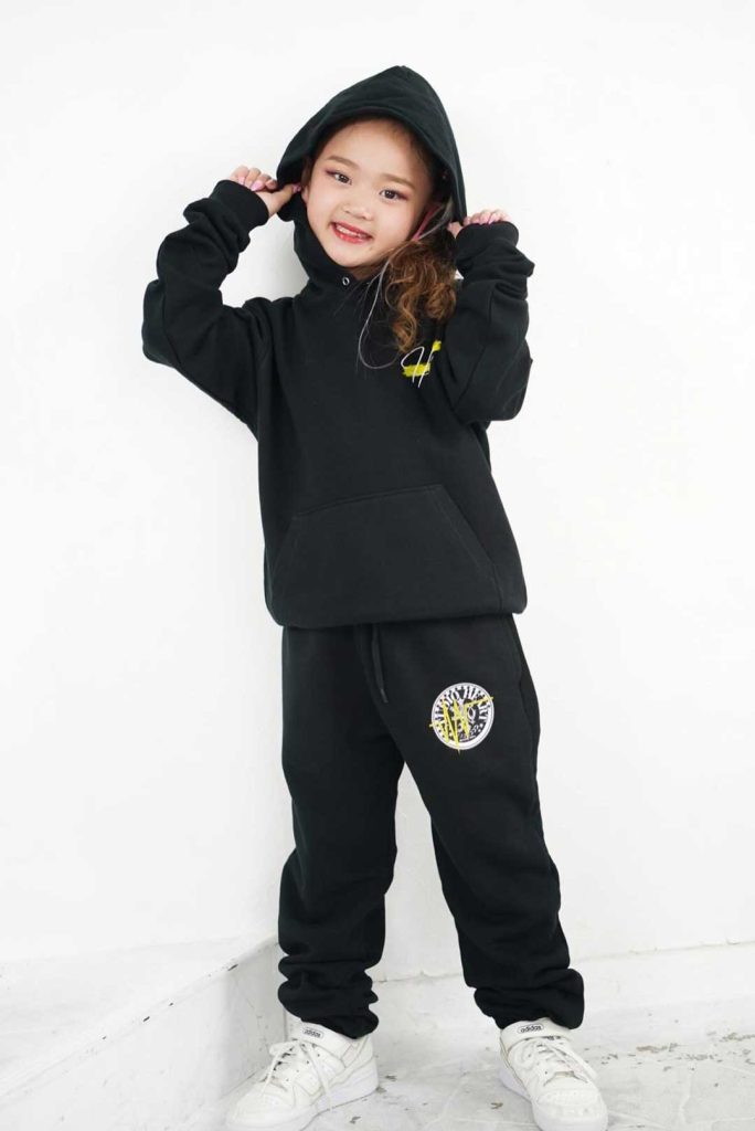 パーカーブラック